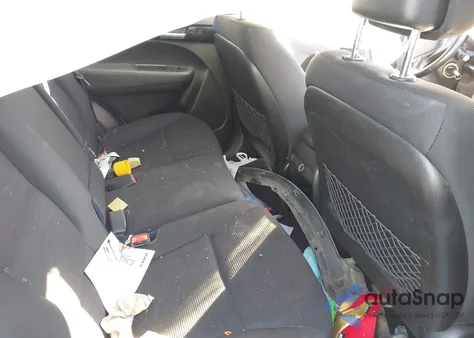 2015 Kia Sorento Lx z USA, uszkodzony, nr VIN 5XYKT4A6XFG630086